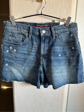 NWT Lucky Brand Denim 90’s midi Cutoff Shorts with Daisy Embroidery, Size 6